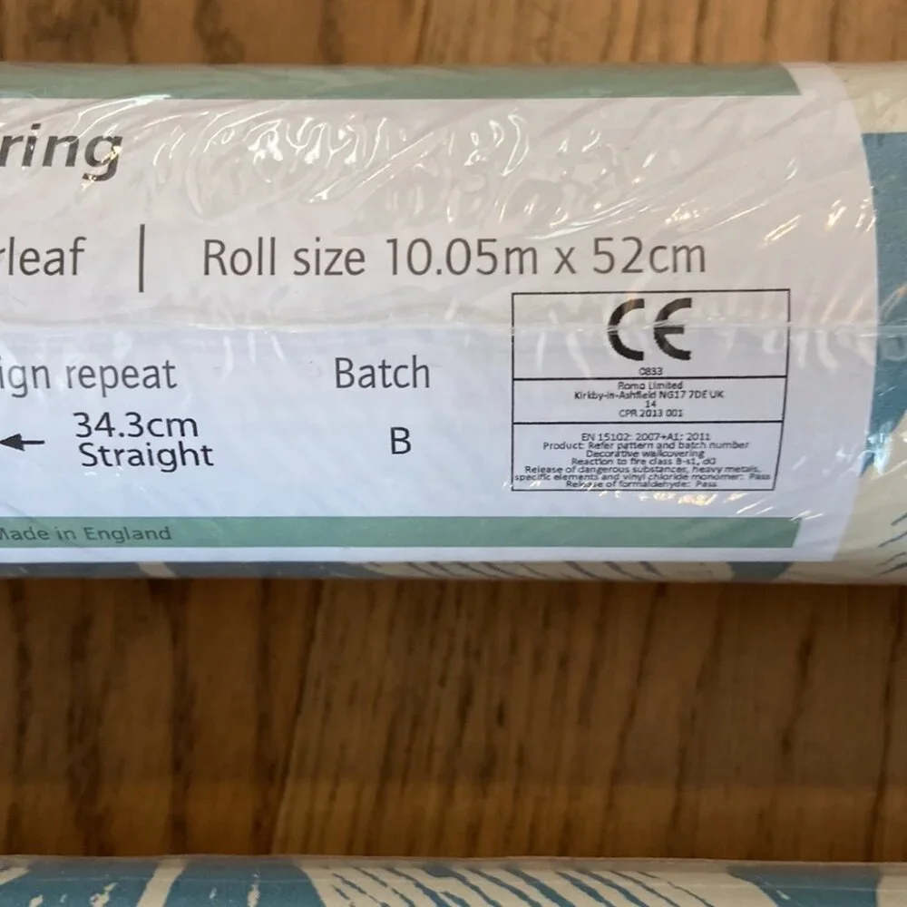 ROMO / Orvieto Collection Suvi Wallpaper - 3 rolls